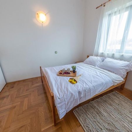 Apartments Krivicic Green Pomer Dış mekan fotoğraf